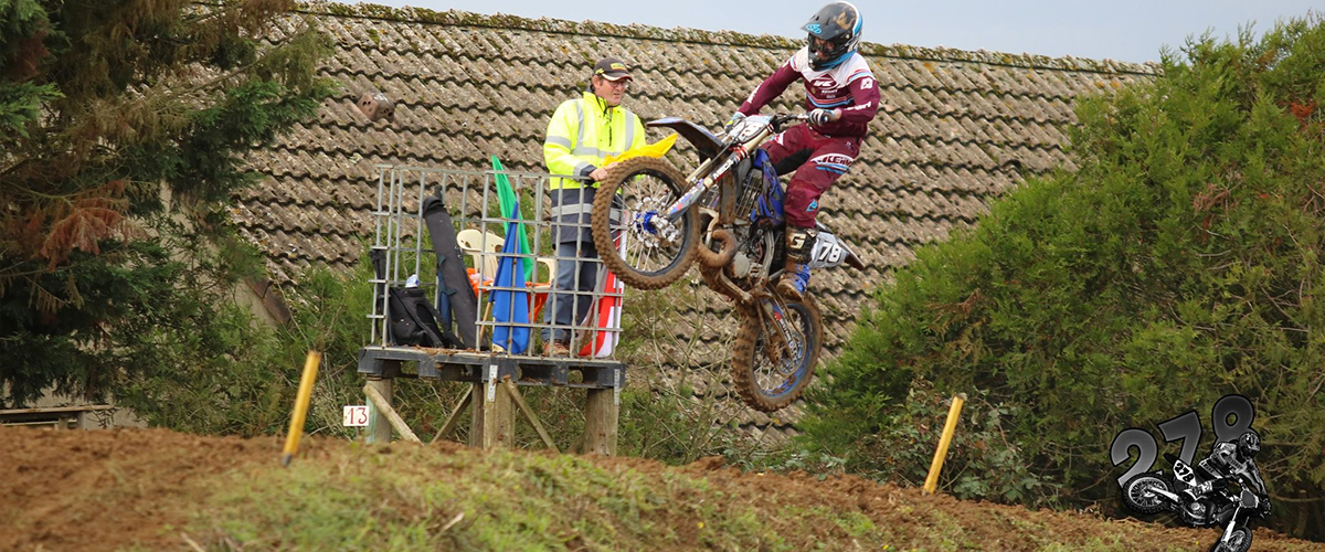 Jim Bry Pilote Moto Club Brienon Première Expérience lors d'une épreuve du National 2021 à Ecublé